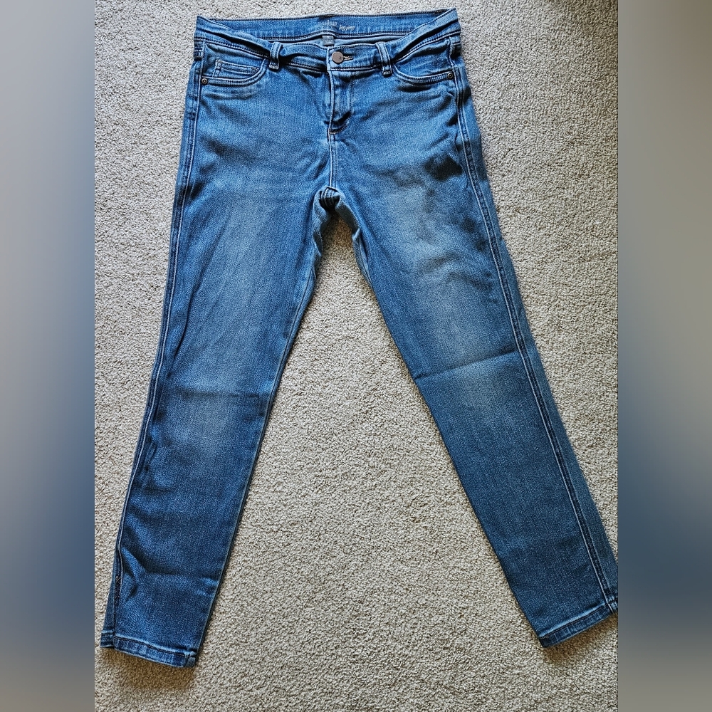 New York & Company Blue Skinny Jeans with Light Fade